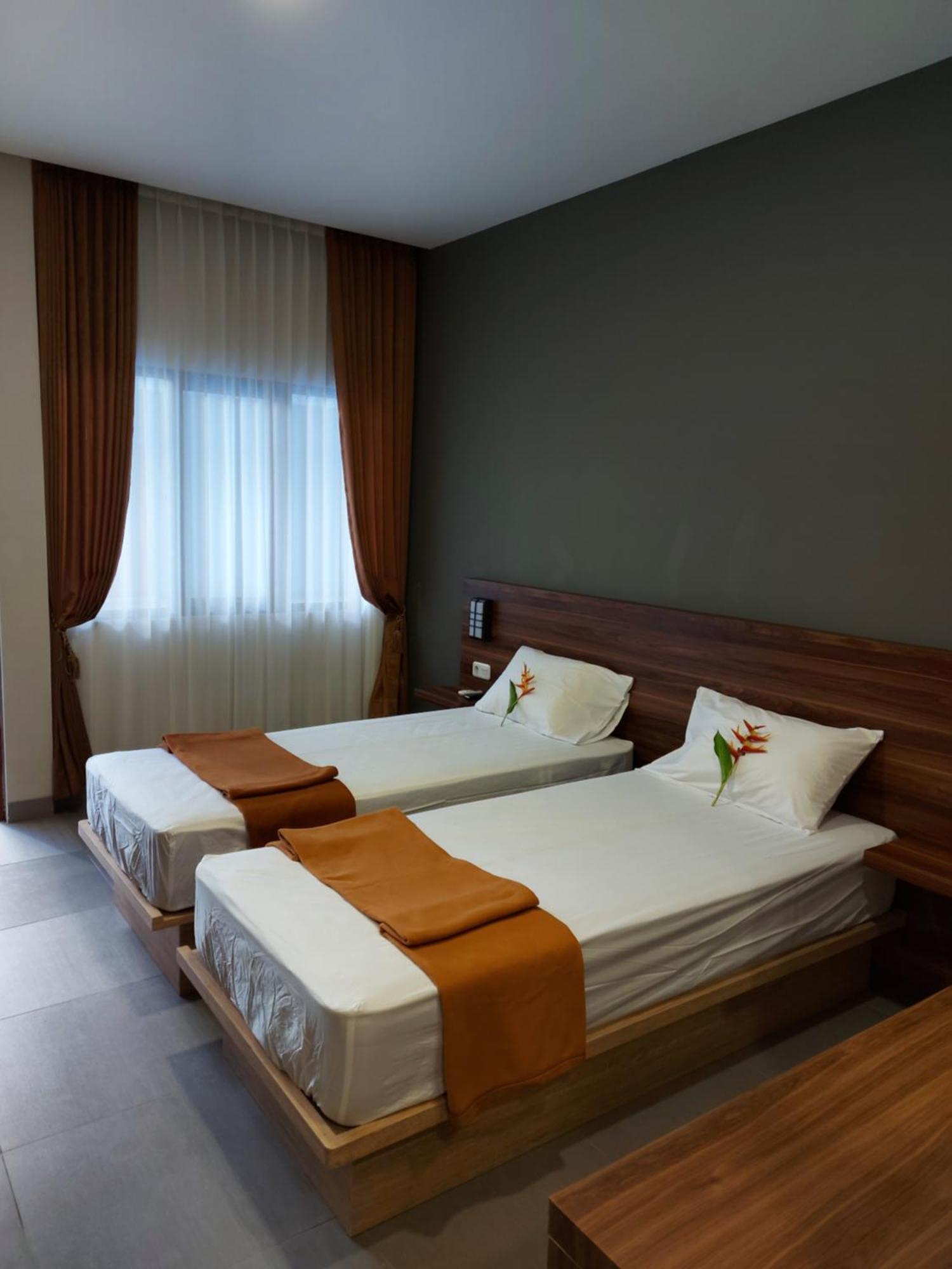 Yellow Guest House Uluwatu  Bagian luar foto